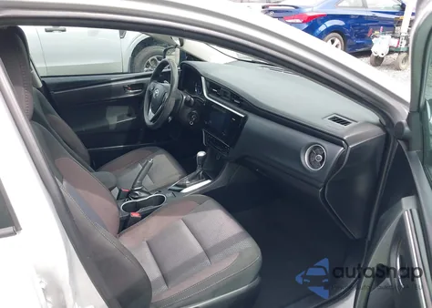 2017 Toyota Corolla Le z USA, uszkodzony, nr VIN 2T1BURHEXHC883723
